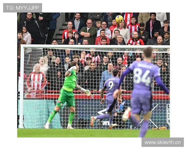 努涅斯对阵英超豪门时的冲击方式解析