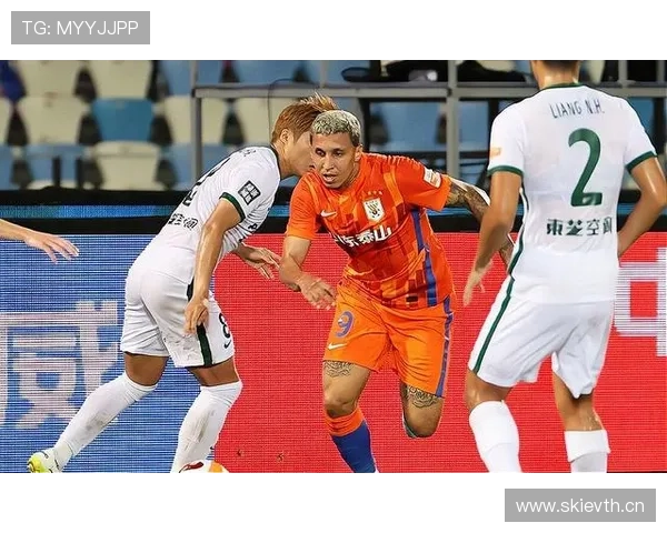 泰山危机!争冠底气何在,战术混乱与阵容老化终成致命短板