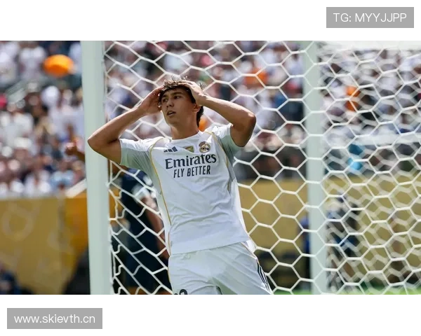 皇马王朝崩塌：战术缺陷与管理危机背后的豪门困境