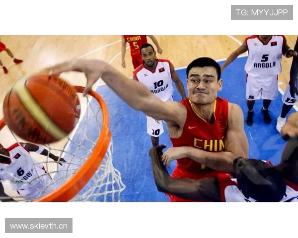 姚明内线高效篮下终结率显著领先同届中锋 姚明内线高效篮下终结率显著领先同届中锋